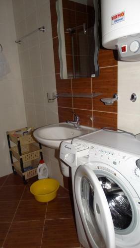 Aparthotel Chateau Del Marina Apart Complex