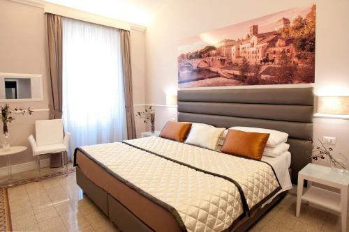 Hostal La Mongolfiera Rooms In Navona