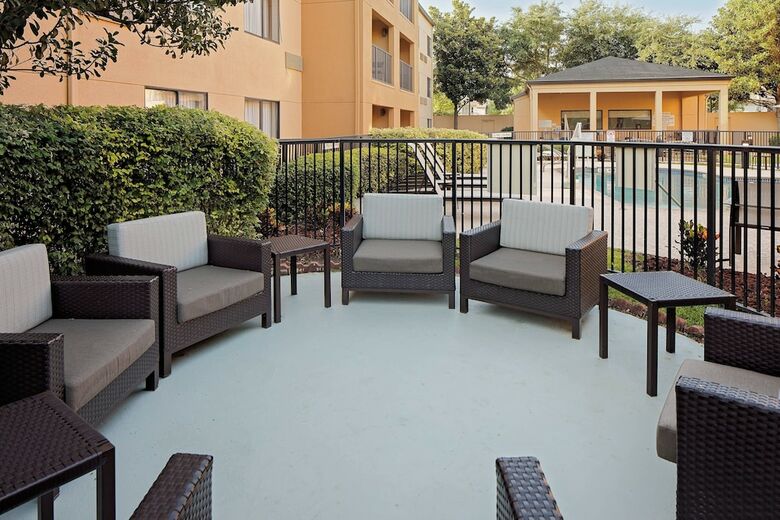 Hotel Courtyard By Marriott Houston Westchase