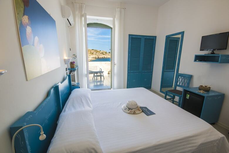 La Roccia Hotel