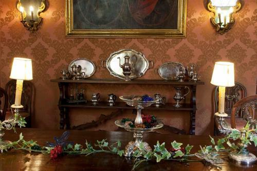 Hostal Palazzetto Pisani Grand Canal