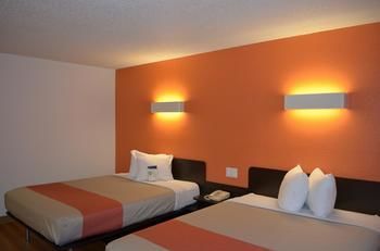 Hotel Super 8 By Wyndham Kingsland
