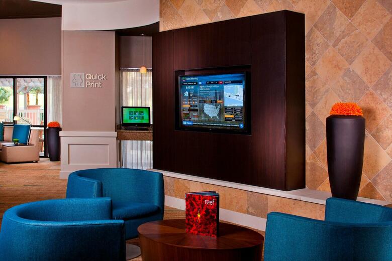 Hotel Courtyard By Marriott