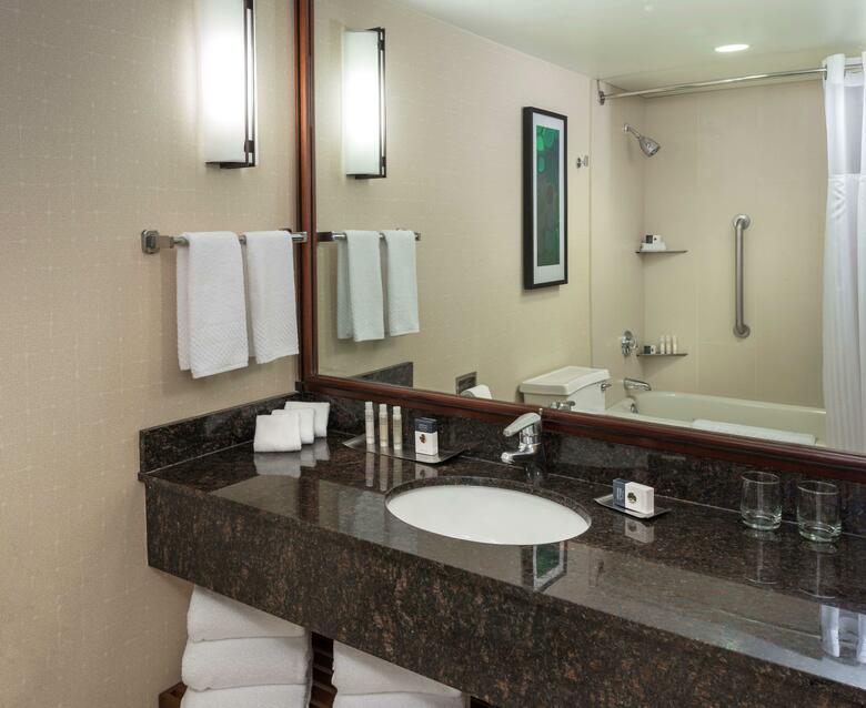 Hotel Doubletree Guests Suites & Conference Center
