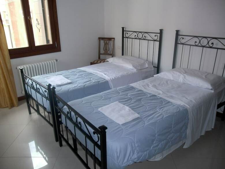 Hostal Sweet Venice