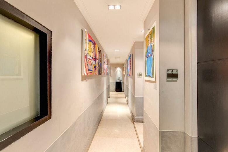 Hostal Residenza A The Boutique Art Hotel