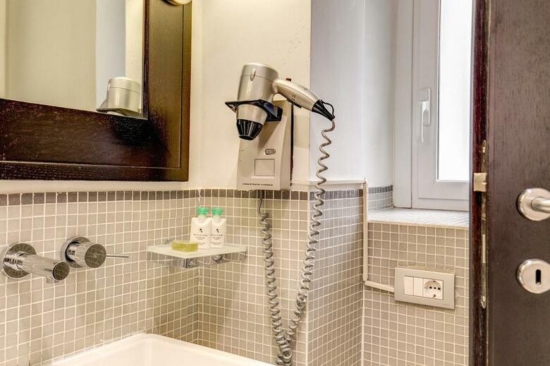 Hostal Residenza A The Boutique Art Hotel