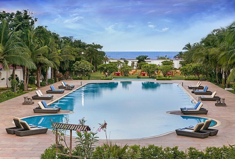 Hotel Chariot Beach Resort