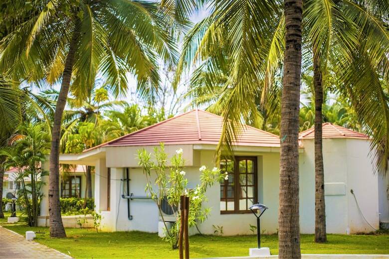 Hotel Chariot Beach Resort