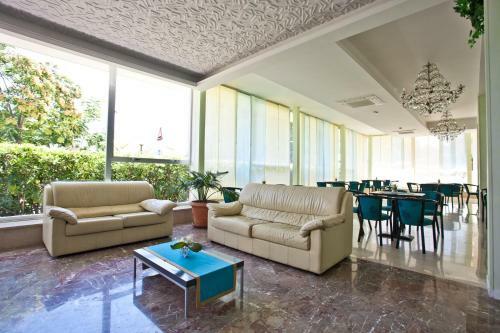 Hotel Holiday Park