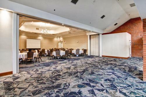 Hotel Holiday Inn Oakville Centre