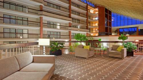Hotel Holiday Inn Oakville Centre