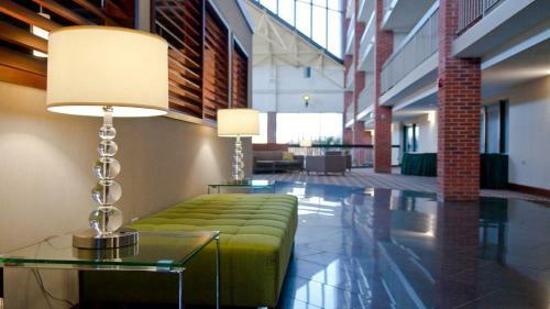 Hotel Holiday Inn Oakville Centre