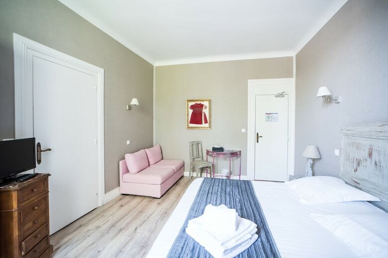 Hotel Souvenirs De Familles