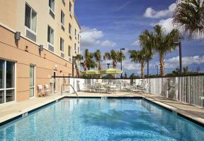 Hotel Fairfield Inn & Suites