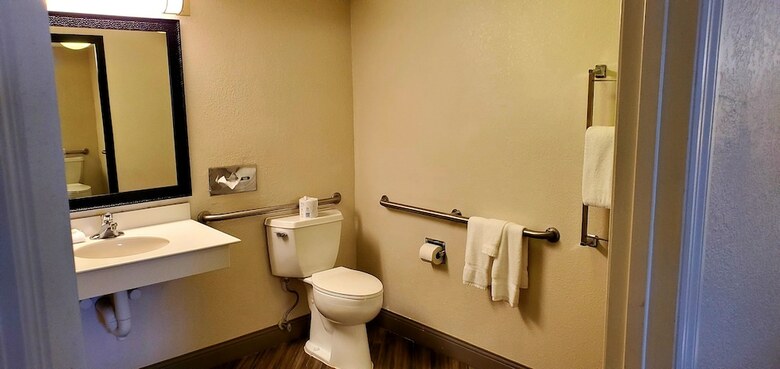 Hotel Days Inn By Wyndham Gainesville University I-75