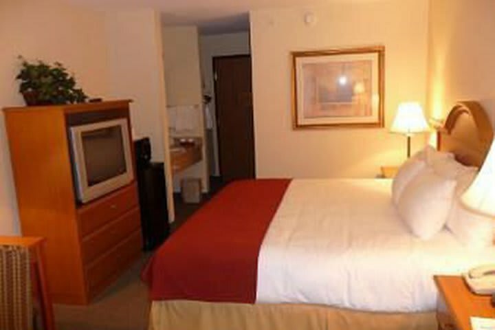 Hotel Baymont Inn And Suites Indianapolis
