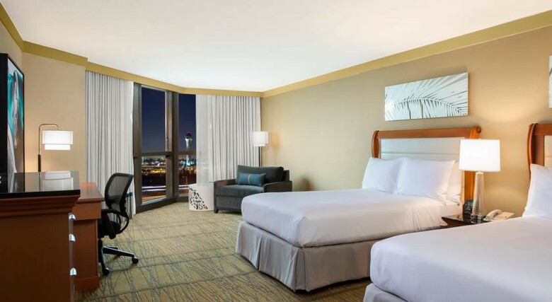 Hotel Doubletree By Hilton Miami Airport & Convention Center