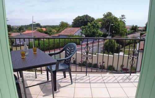 One-bedroom Apartment In Vaux Sur Mer
