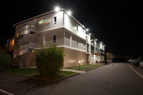 Brit Hotel Essentiel Arverne - Clermont-ferrand Sud