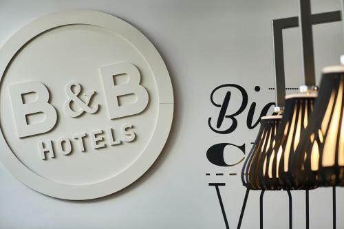 Hotel B&B H�tel Lyon Saint-bonnet Mi-plaine
