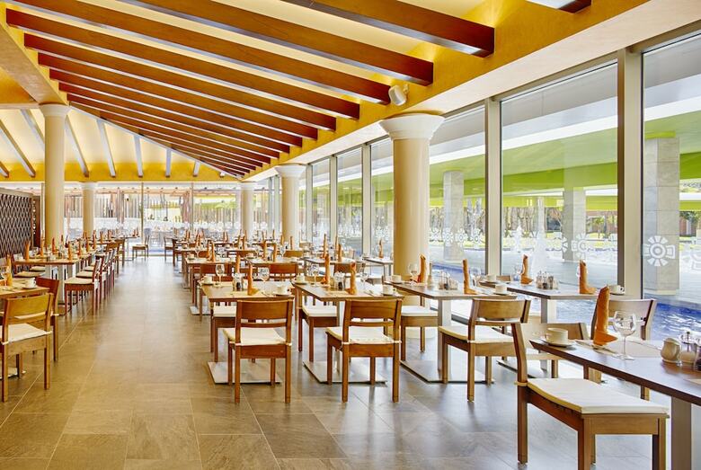 Hotel Barcelo Maya Caribe