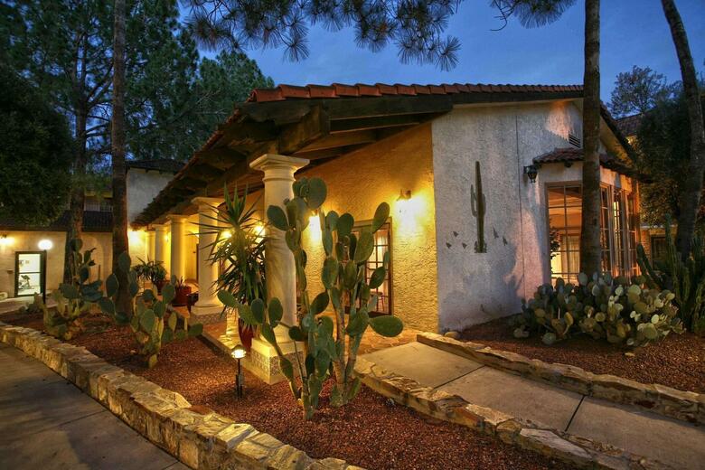 Hotel Doubletree Suites By Hilton Tucson Airport