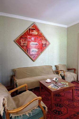 Apartment Lado Asatiani 60