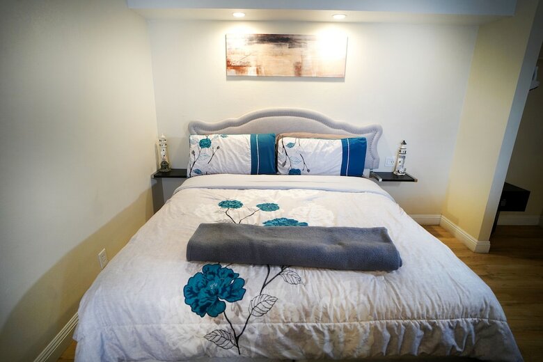 Hotel Anaheim Executive Inn & Suites