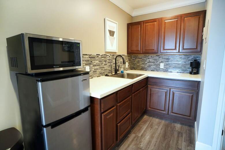 Hotel Anaheim Executive Inn & Suites
