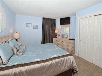 Hotel Resortquest Rentals At Islander Condominiums