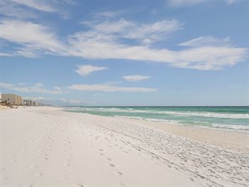 Hotel Resortquest Rentals At Islander Condominiums