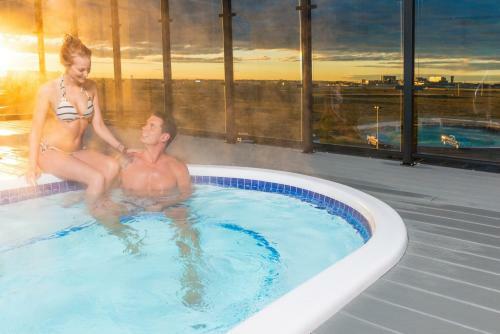 Applause Hotel Calgary Airport By Clique