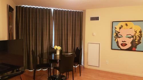 Apartamento Toronto Luxury Accommodations - University Plaza