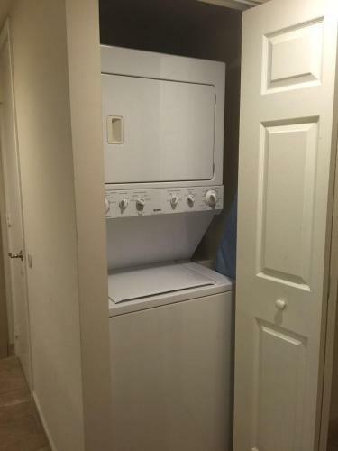 Sunny Isles Beach Marenas Apartment