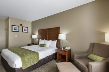 Hotel Comfort Inn & Suites