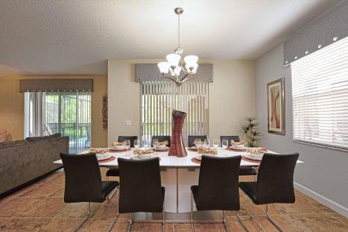 Paradise Palms Six Bedroom House With Private Pool 512