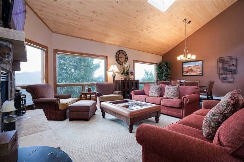 Churchill Lodge South