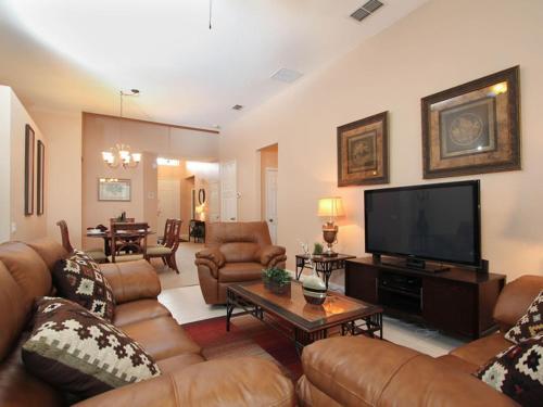 Villa 7766 Tosteth Windsor Hills