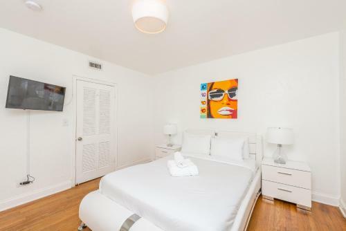 Courtyard Two-bedroom Apartments By Royal Stays