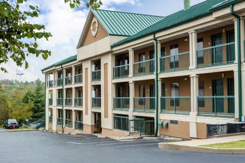 Hotel Econo Lodge At Thousand Hills Branson