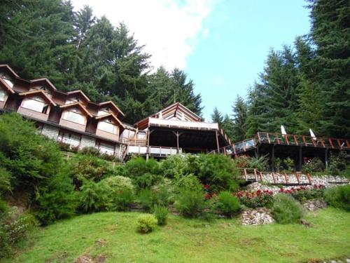 Hotel Dos Bahias Lake Resort