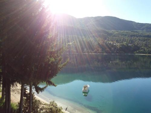 Hotel Dos Bahias Lake Resort