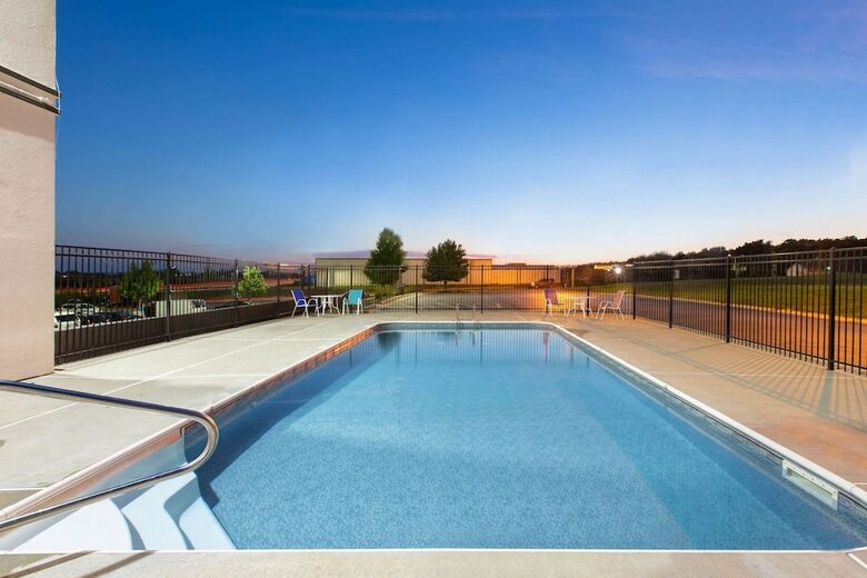 Hotel La Quinta Inn & Suites Blue Springs
