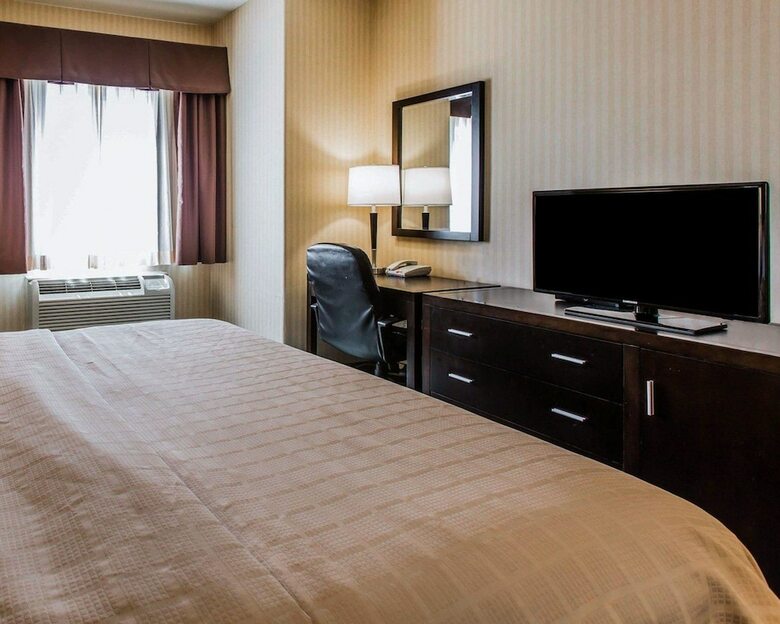 Hotel Comfort Suites