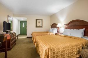 Clarion Highlander Hotel And Conference Center