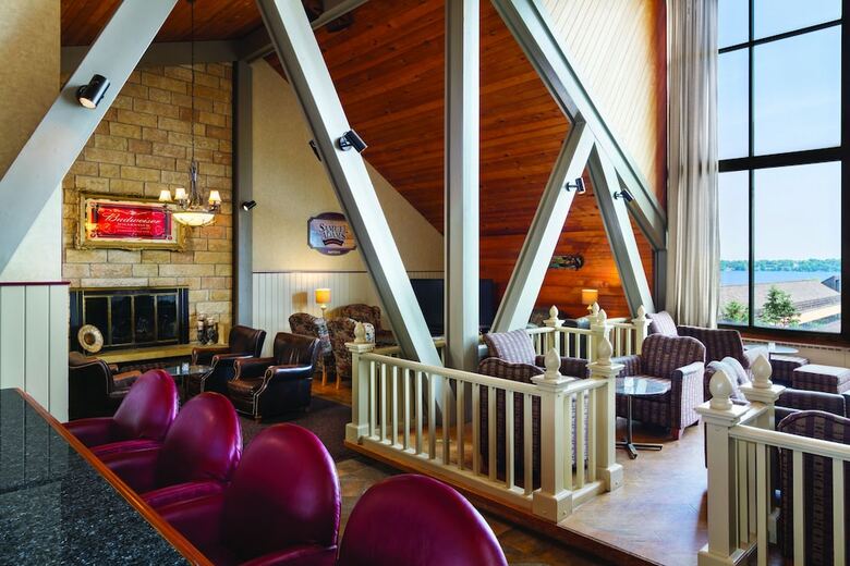 Hotel Arrowwood Resort And Conference Center