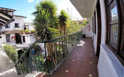 Albergue Hostal L'auberge Inn