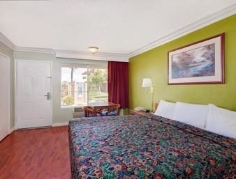 Hotel Days Inn And Suite Palmdale/lancaster