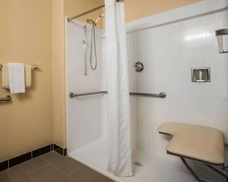Hotel Comfort Suites